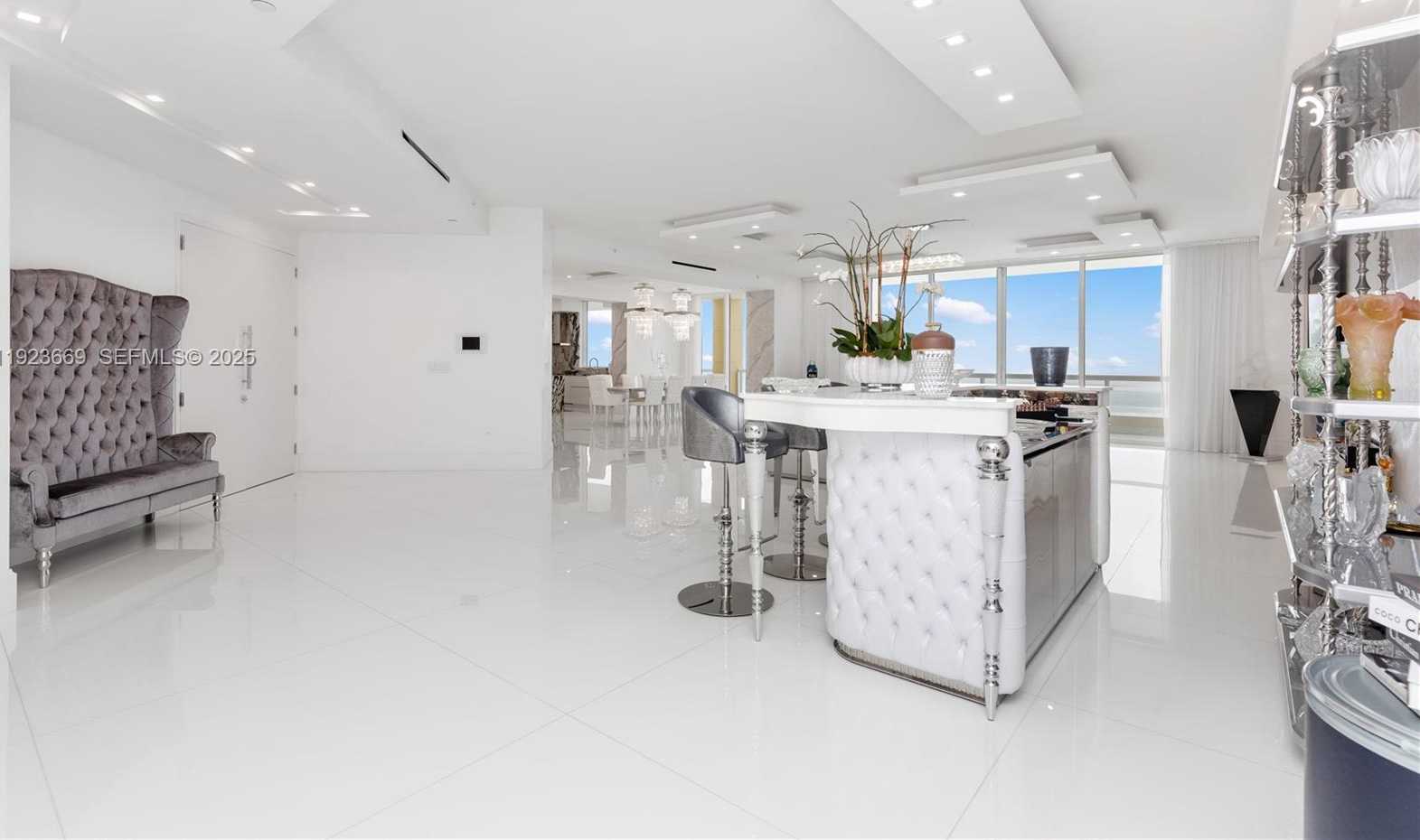 Small Image of 17875 COLLINS AVE #PH4701, Sunny Isles Beach Number 5