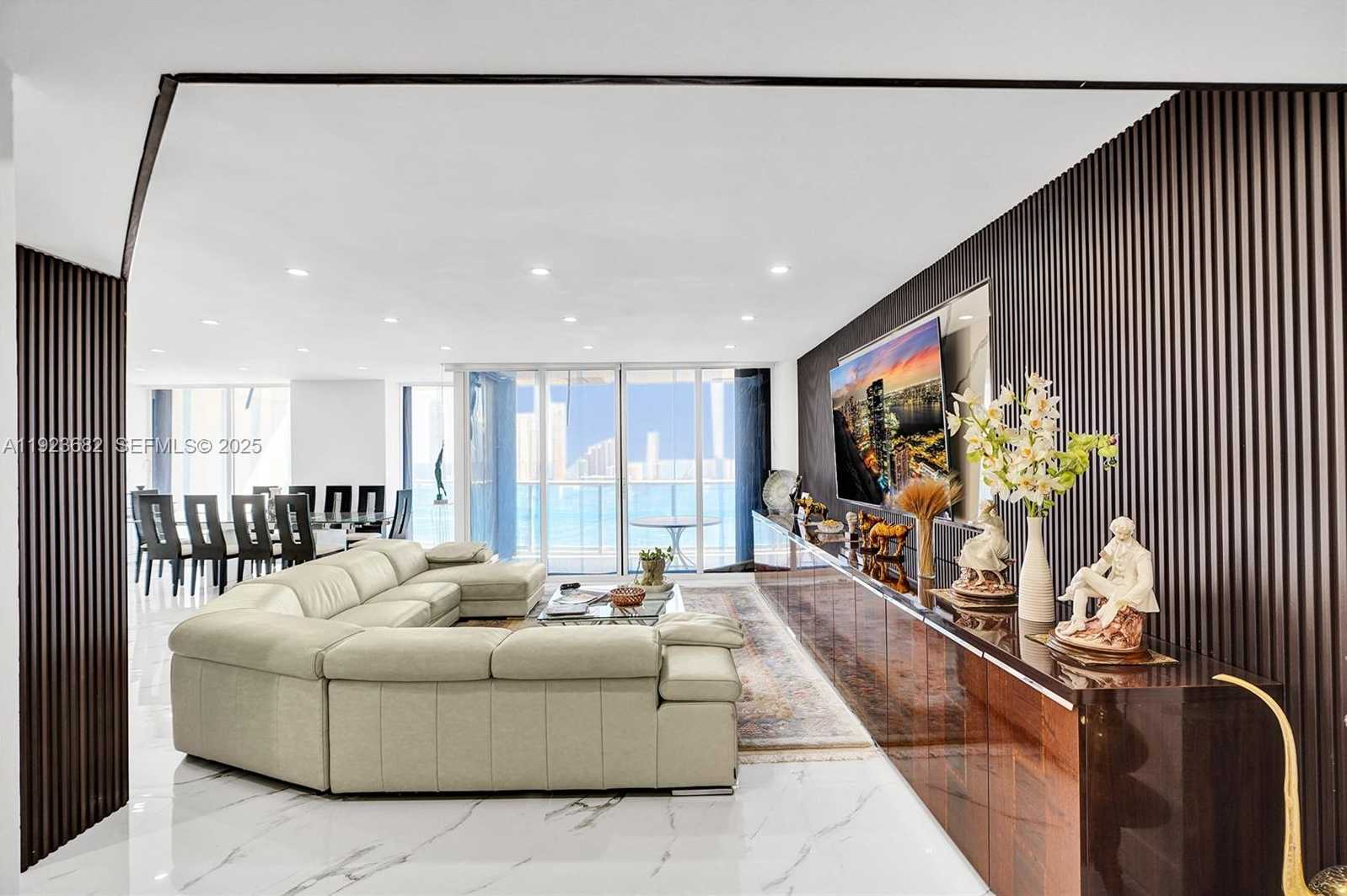 Small Image of 4000 ISLAND BLVD #2301, Aventura Number 15