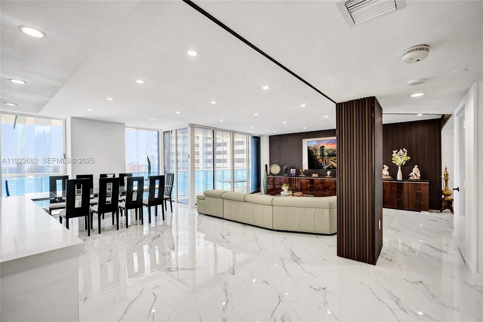 Small Image of 4000 ISLAND BLVD #2301, Aventura Number 16