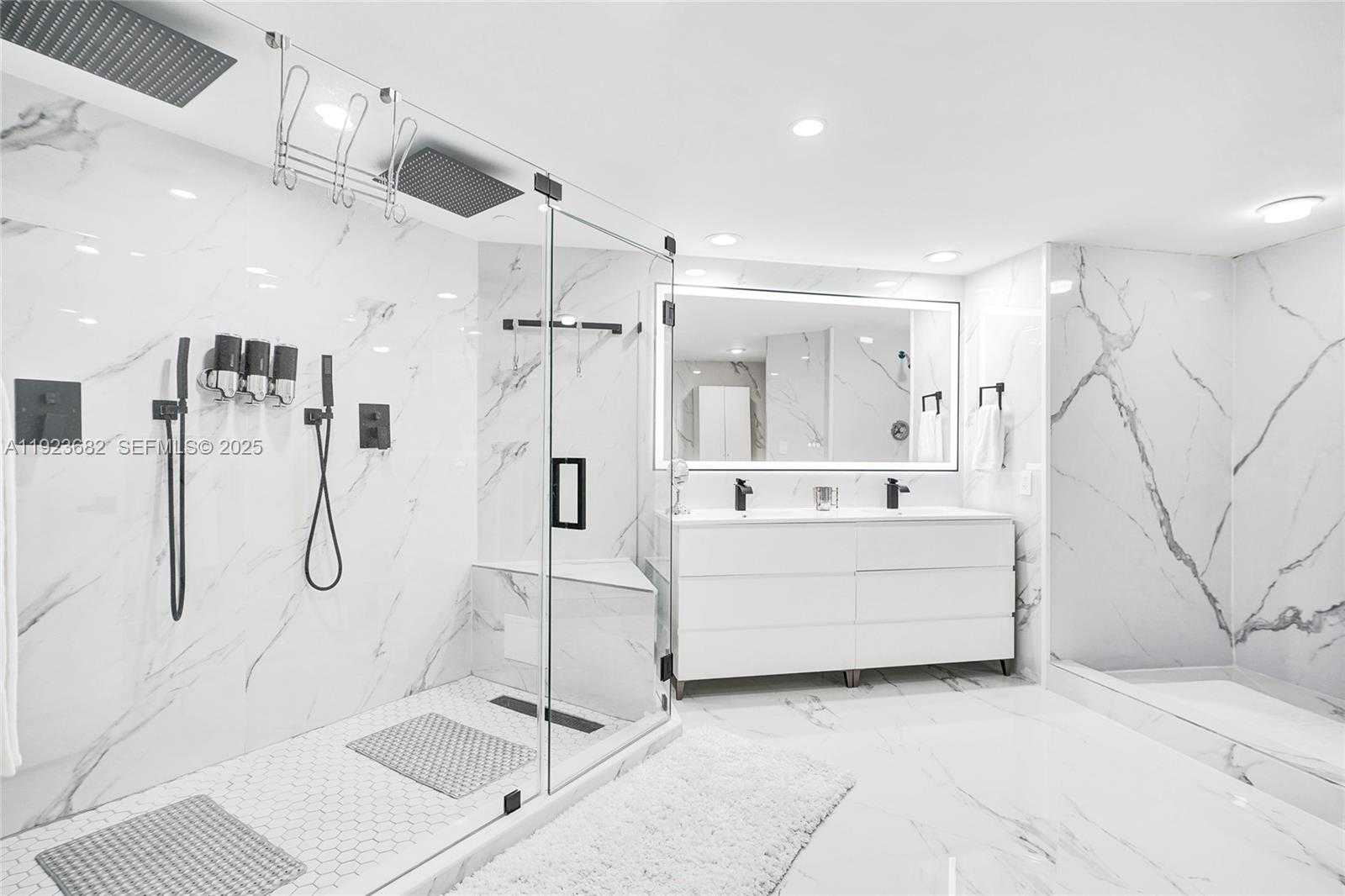 Small Image of 4000 ISLAND BLVD #2301, Aventura Number 2