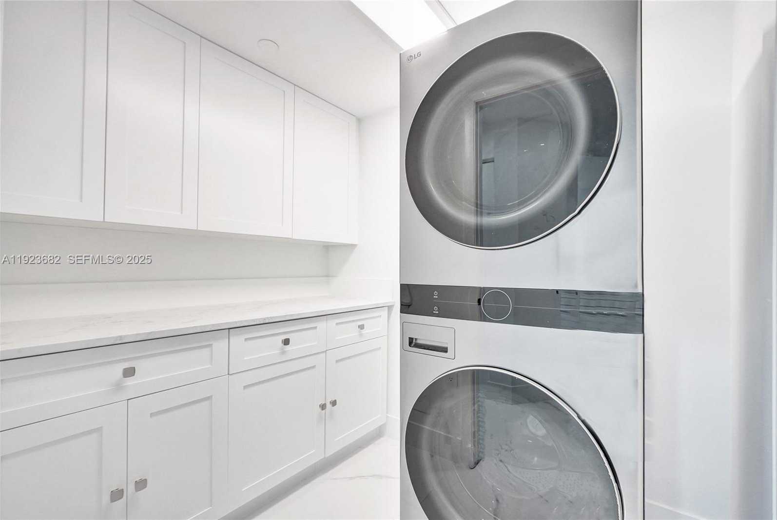 Small Image of 4000 ISLAND BLVD #2301, Aventura Number 28