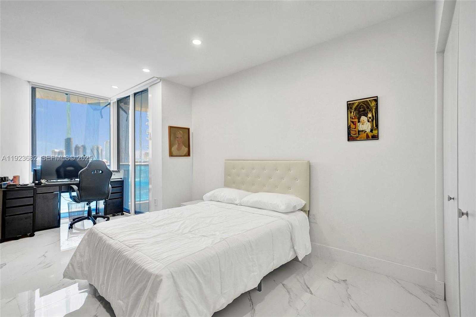 Small Image of 4000 ISLAND BLVD #2301, Aventura Number 46