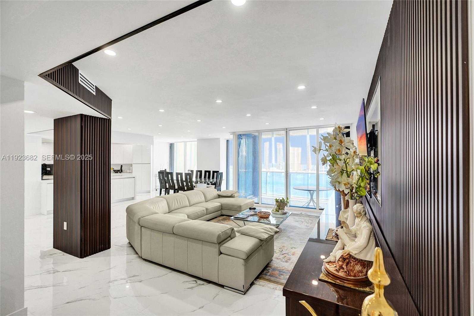 Small Image of 4000 ISLAND BLVD #2301, Aventura Number 5