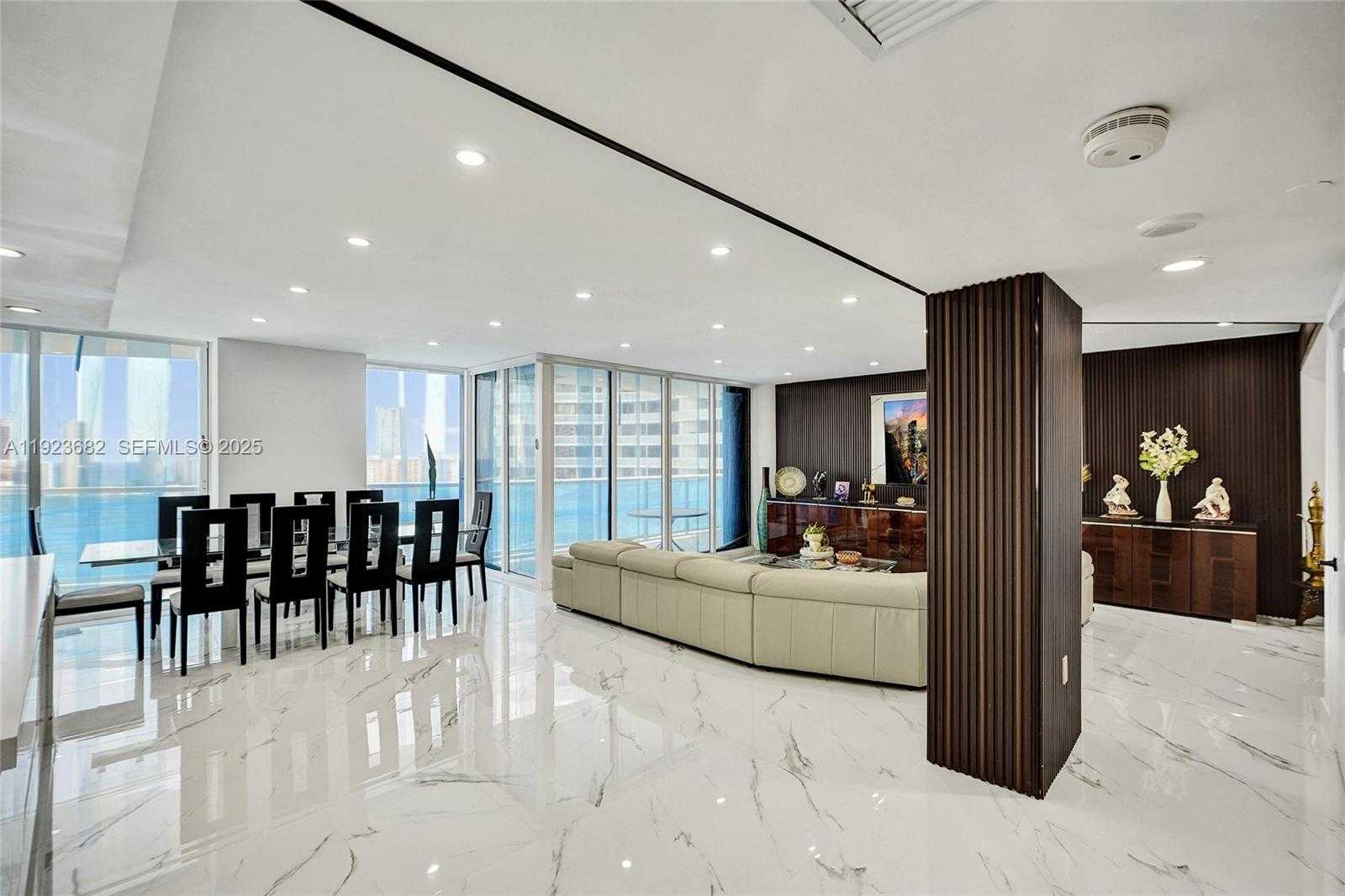 Small Image of 4000 ISLAND BLVD #2301, Aventura Number 6