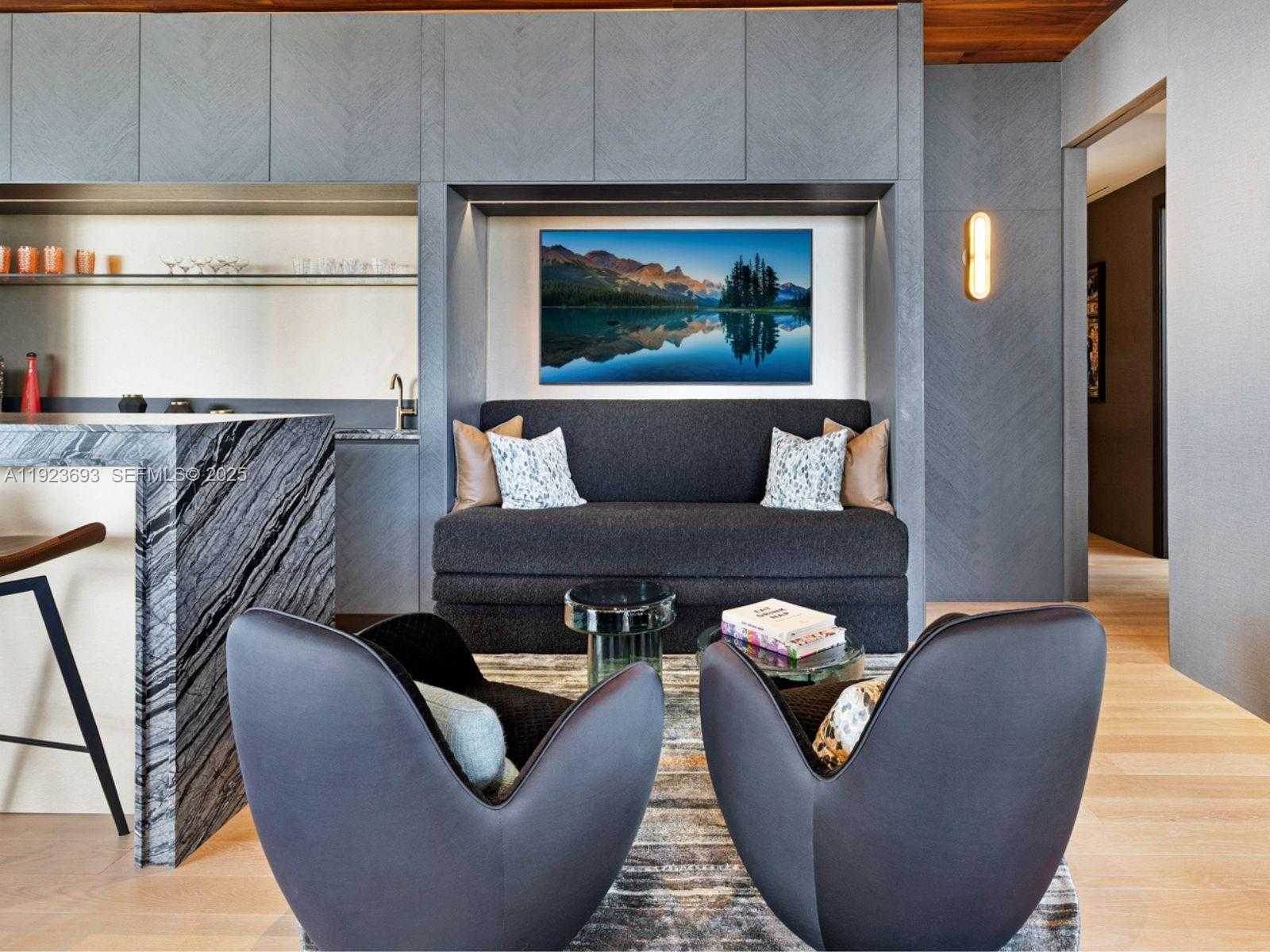 Small Image of 800 SOUTH POINTE DR #801, Miami Beach Number 11