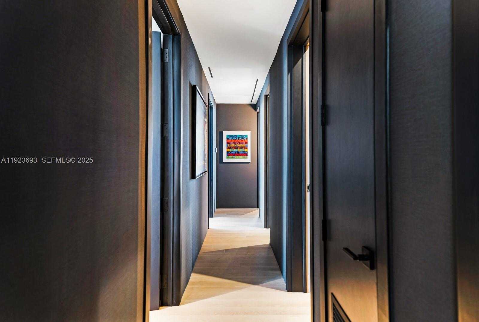 Small Image of 800 SOUTH POINTE DR #801, Miami Beach Number 20