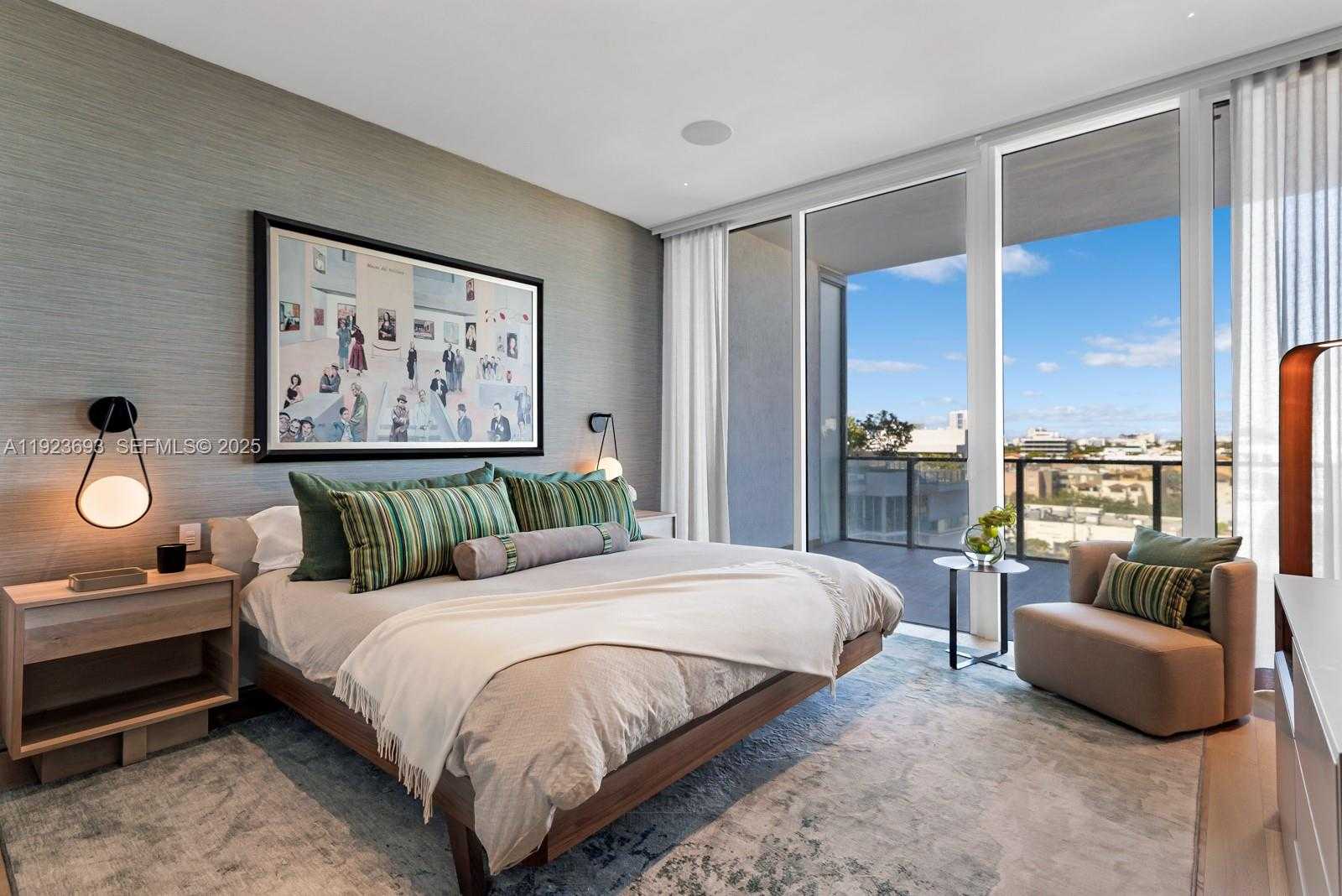 Small Image of 800 SOUTH POINTE DR #801, Miami Beach Number 21