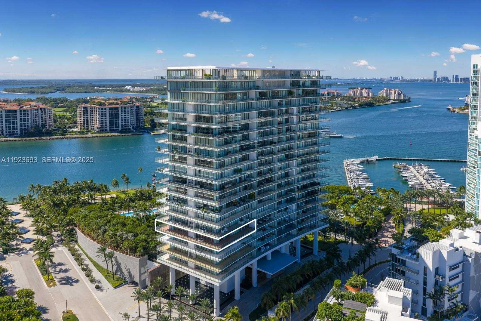 Small Image of 800 SOUTH POINTE DR #801, Miami Beach Number 37