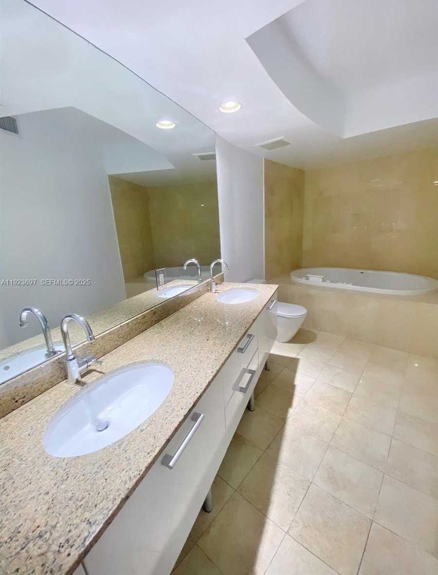 Small Image of 17201 COLLINS AVE #1009, Sunny Isles Beach Number 10