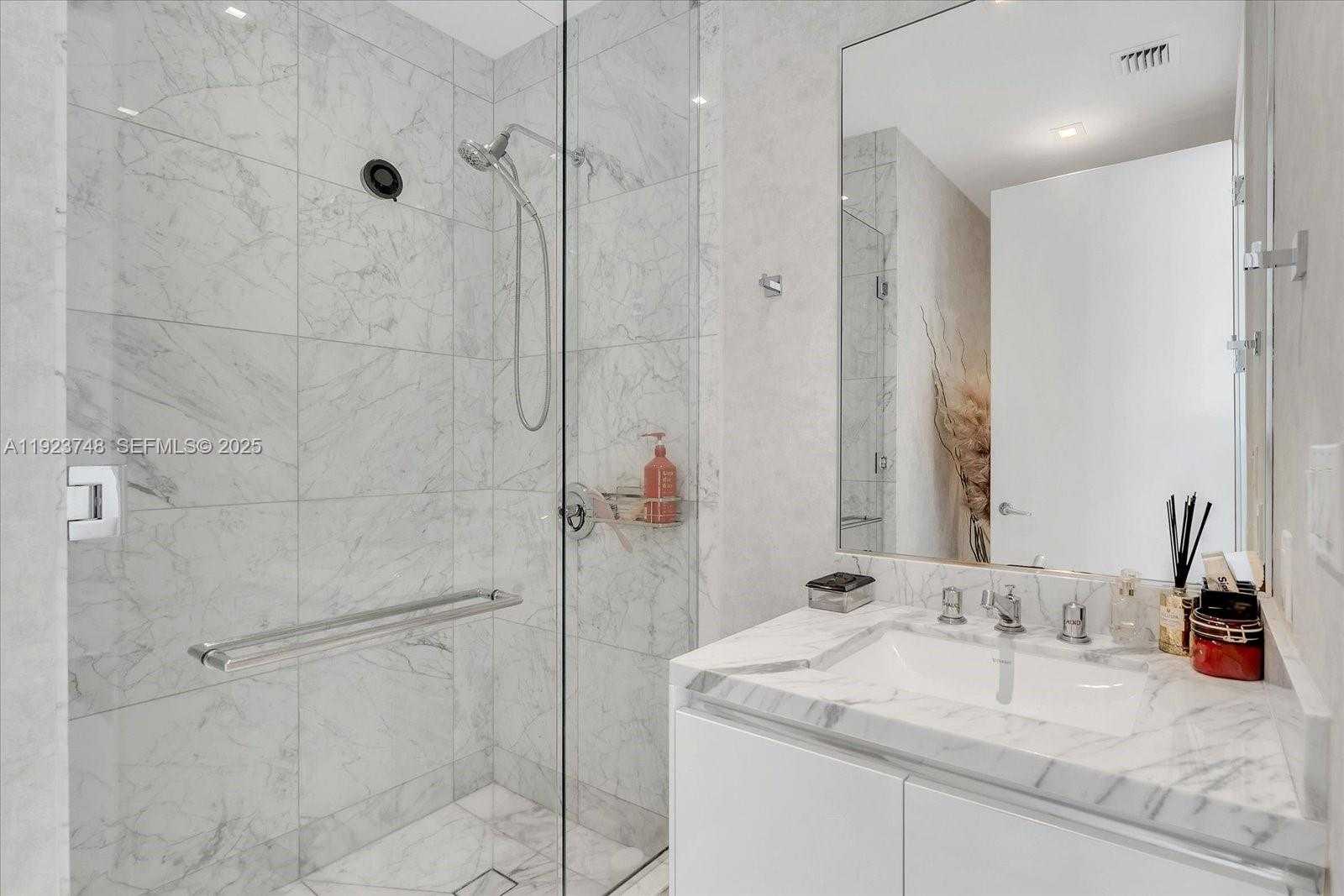 Small Image of 16901 COLLINS AVE #1802, Sunny Isles Beach Number 21