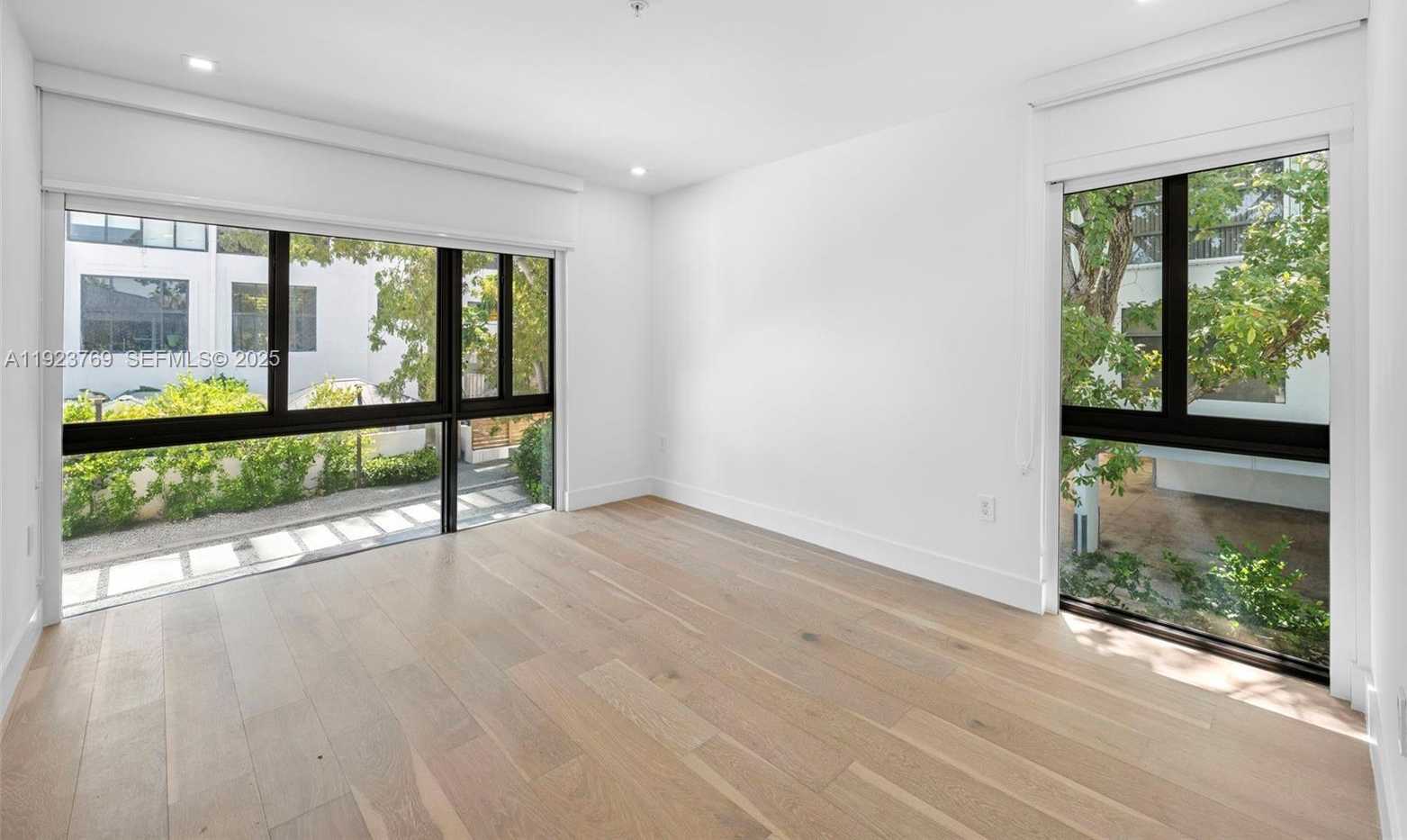 Imagen de Pequeño Objeto