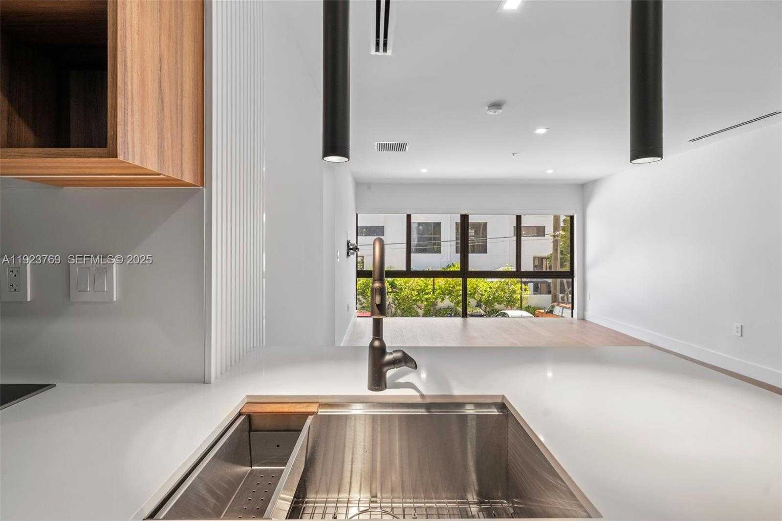 Imagen de Pequeño Objeto