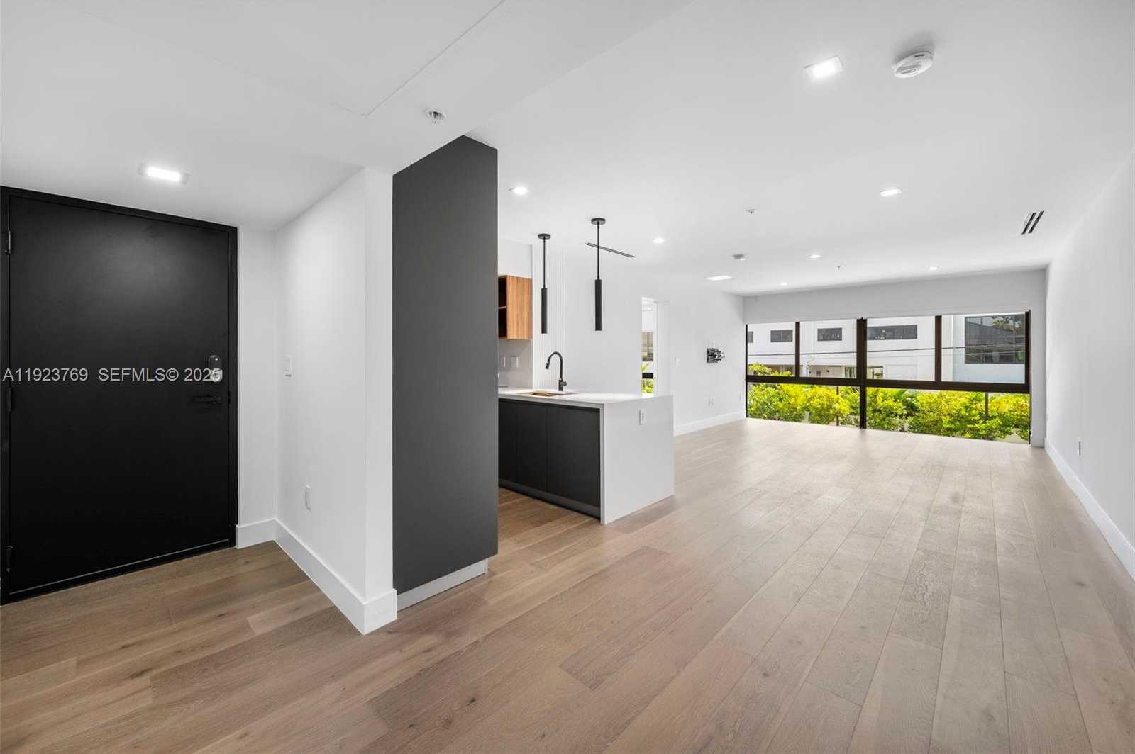 Imagen de Pequeño Objeto