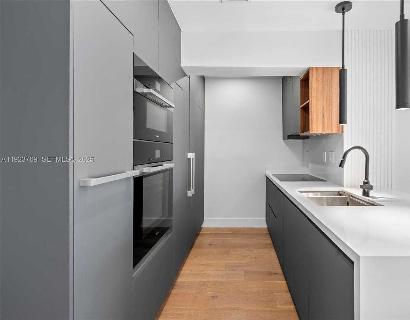 Imagen de Pequeño Objeto