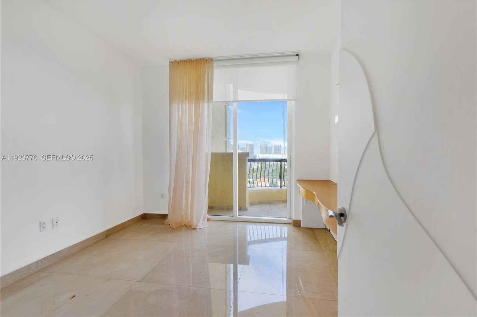 Small Image of 17875 COLLINS AVE #905, Sunny Isles Beach Number 25