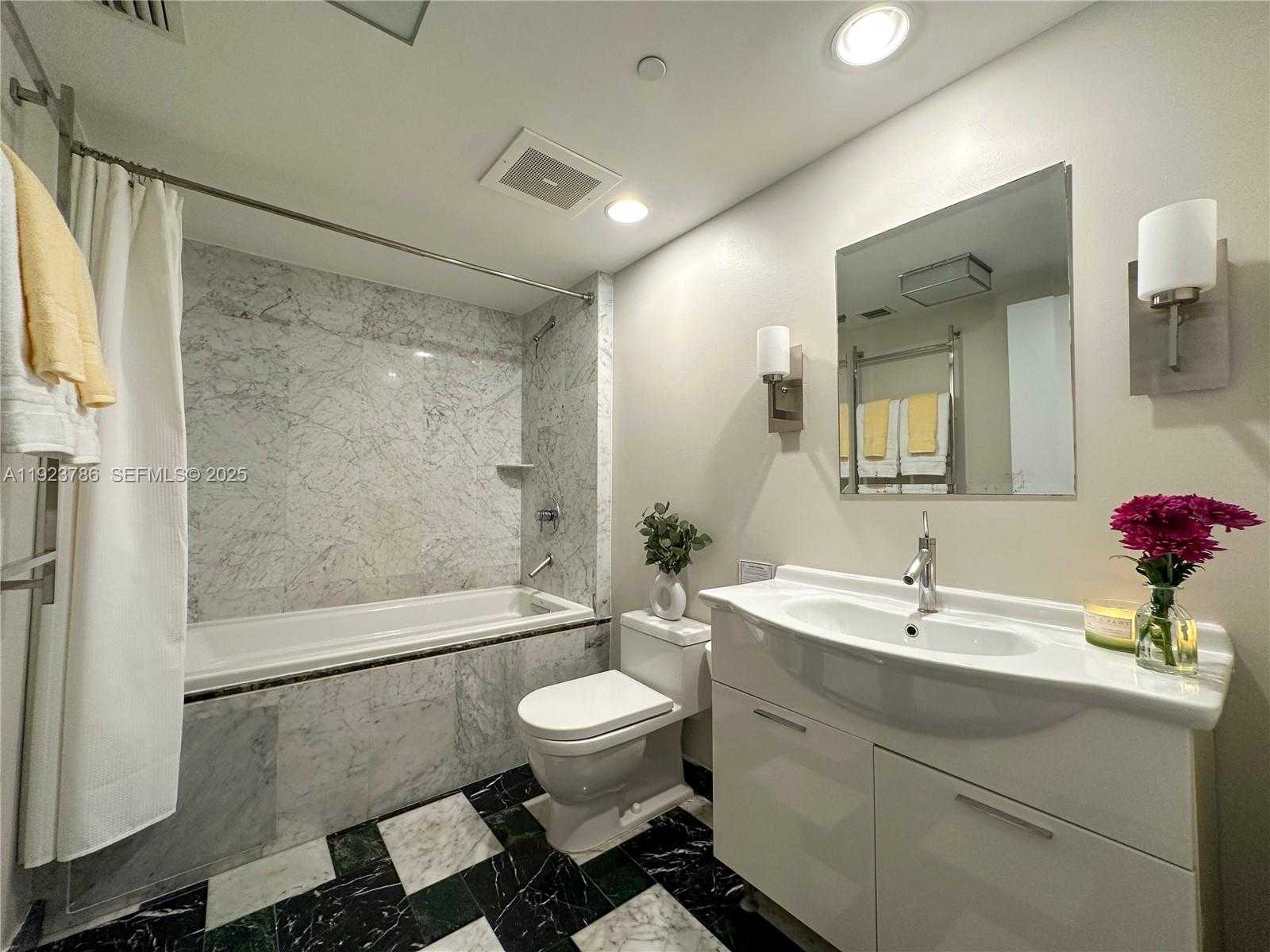 Small Image of 485 BRICKELL AVE #4405, Miami Number 13