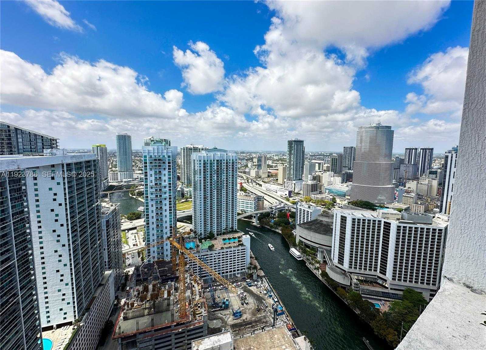 Small Image of 485 BRICKELL AVE #4405, Miami Number 2