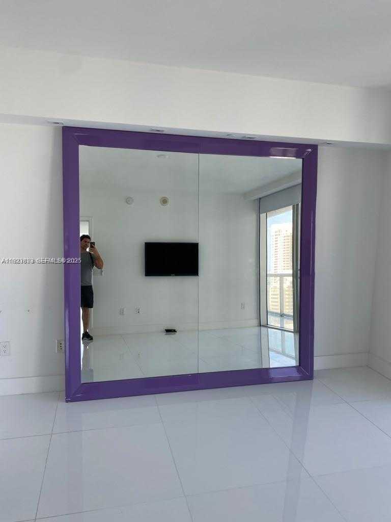 Small Image of 495 BRICKELL AVE #2902, Miami Number 12