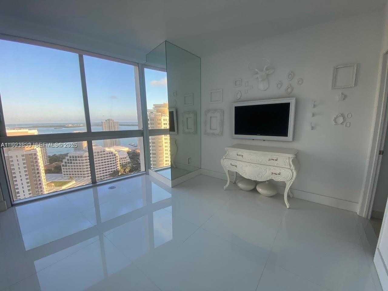 Small Image of 495 BRICKELL AVE #2902, Miami Number 16