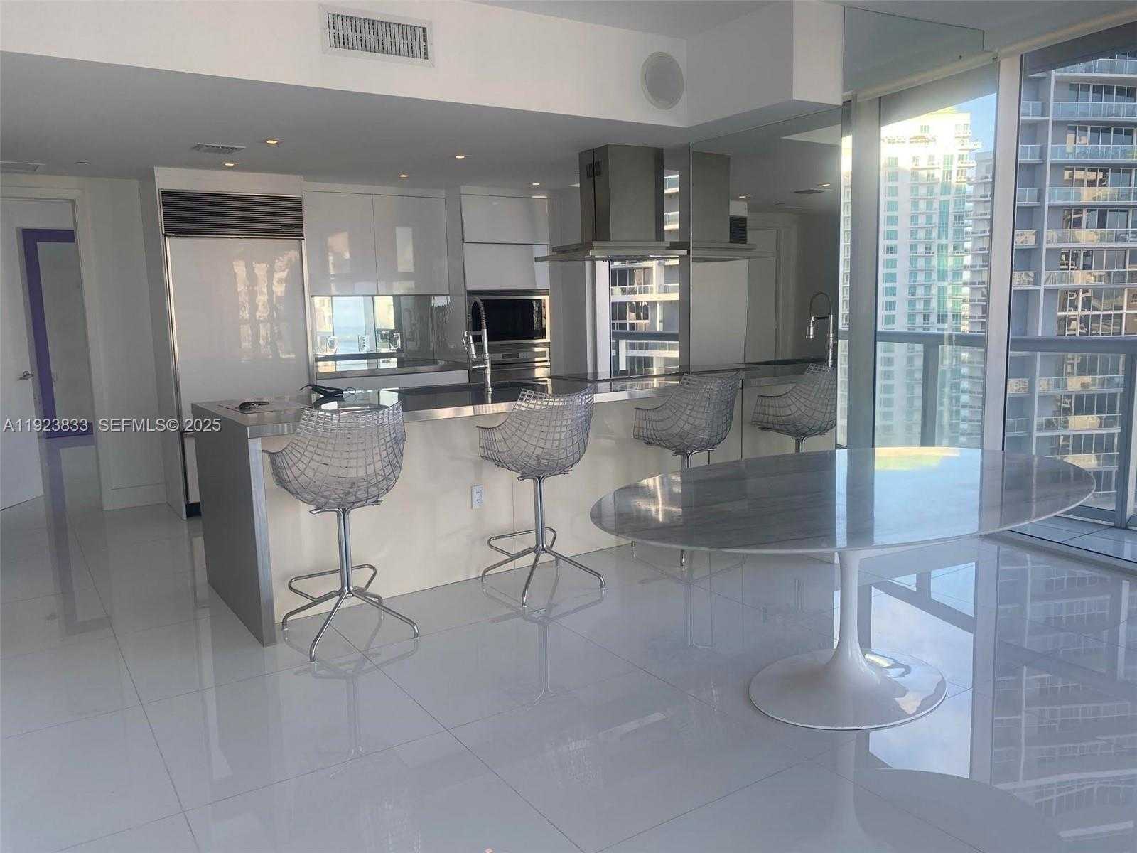 Small Image of 495 BRICKELL AVE #2902, Miami Number 2