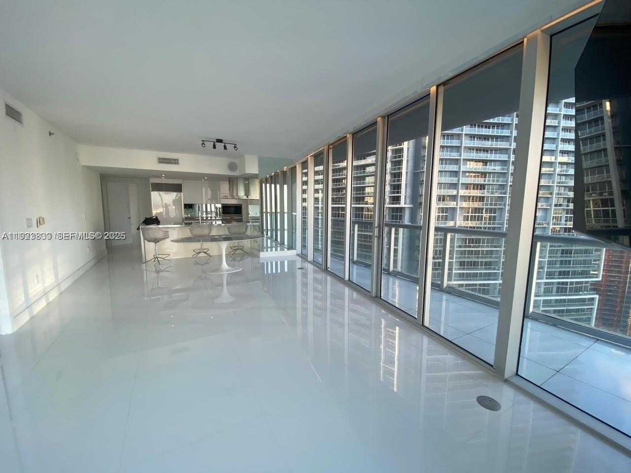 Small Image of 495 BRICKELL AVE #2902, Miami Number 3