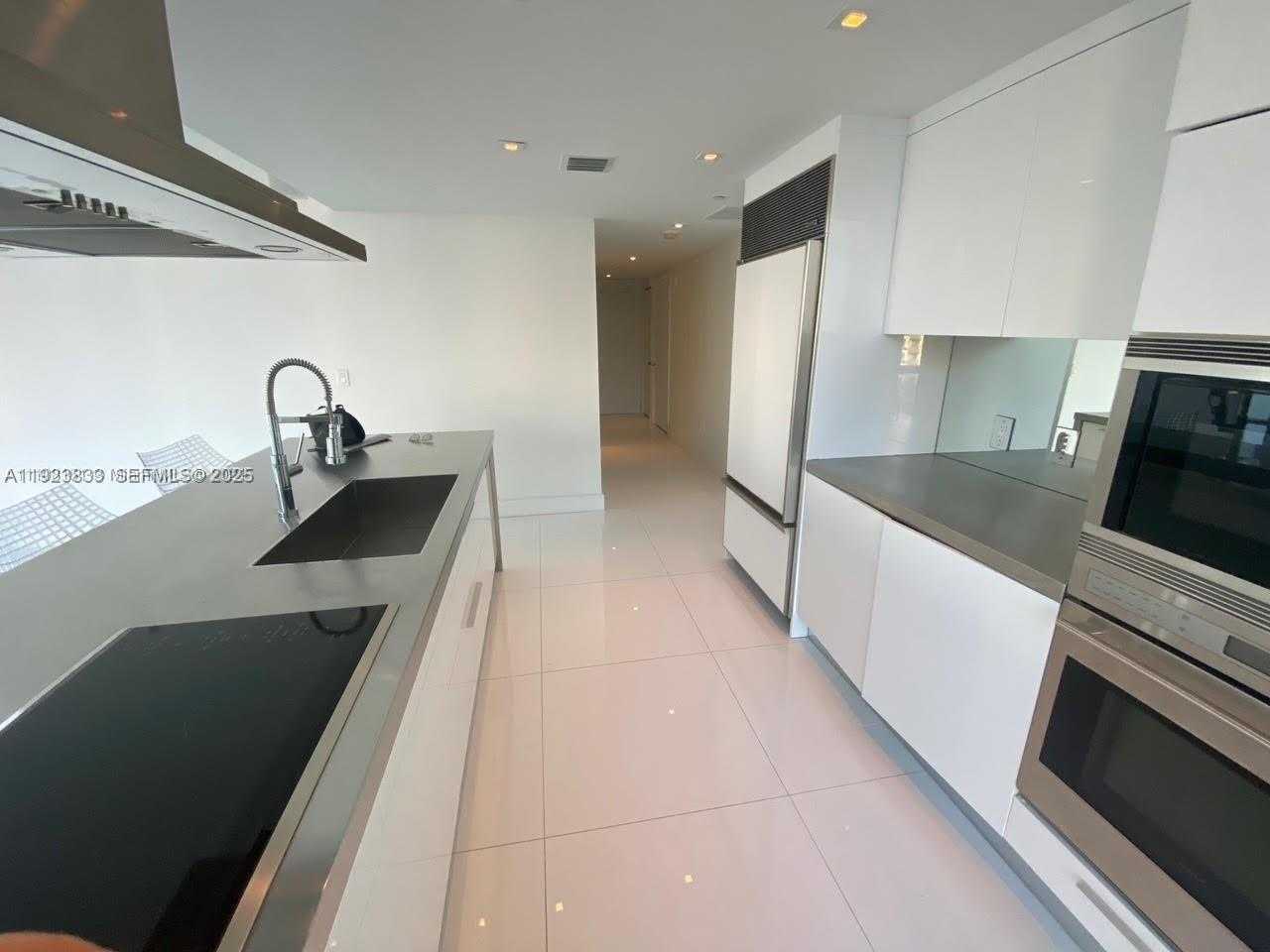 Small Image of 495 BRICKELL AVE #2902, Miami Number 9