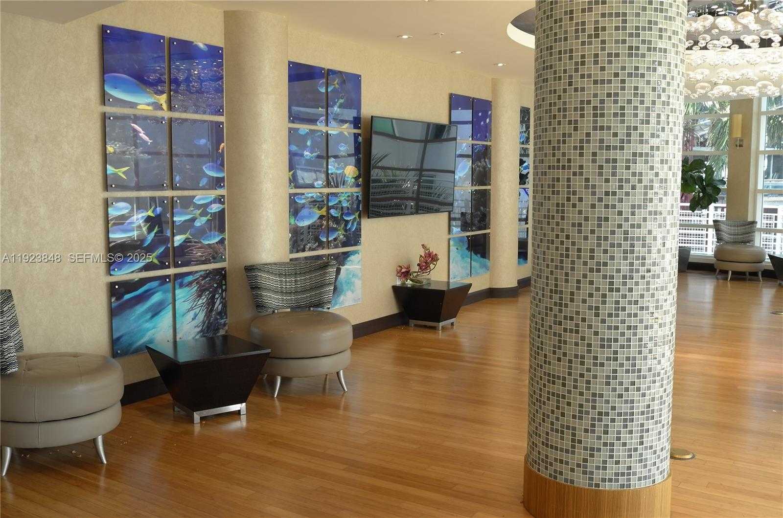 Imagen de Pequeño Objeto