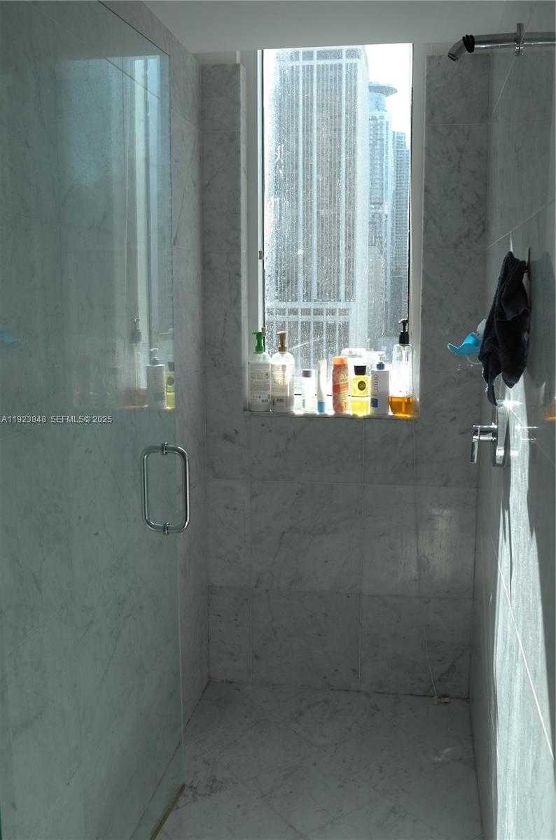 Imagen de Pequeño Objeto