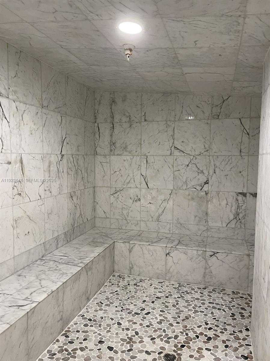 Imagen de Pequeño Objeto