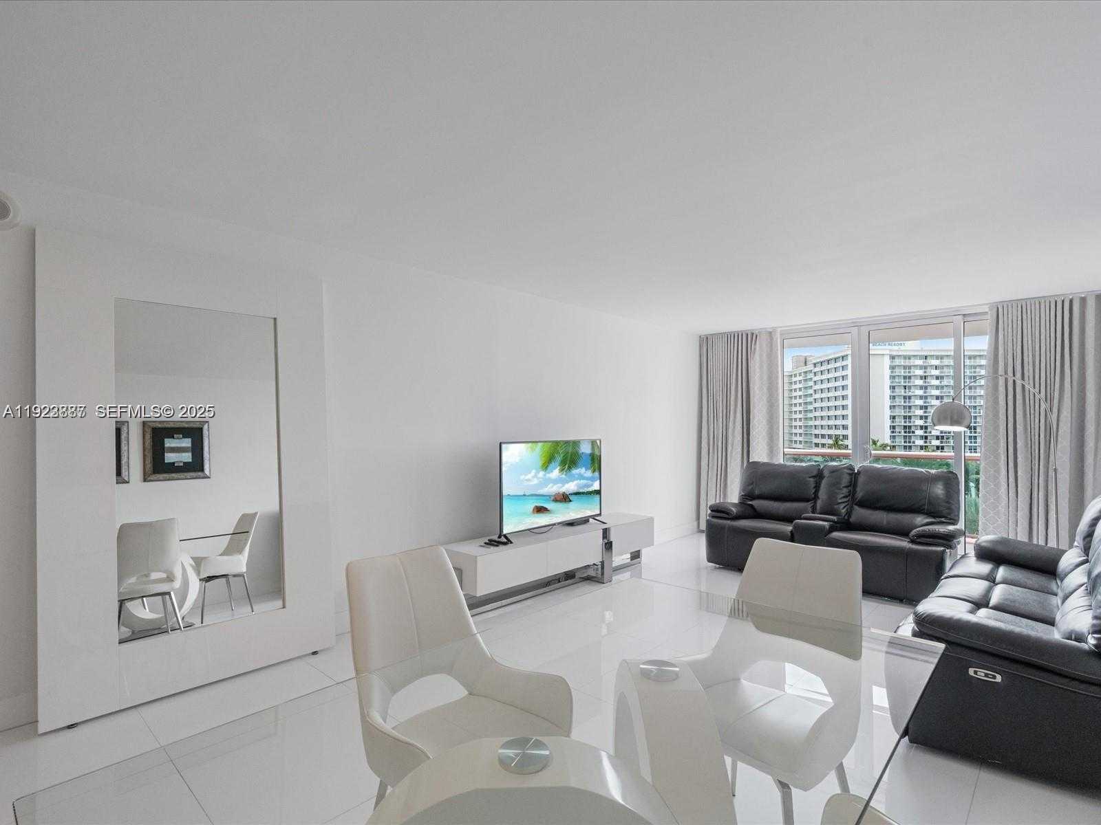 Small Image of 19370 EAST COLLINS AVE #627, Sunny Isles Beach Number 2