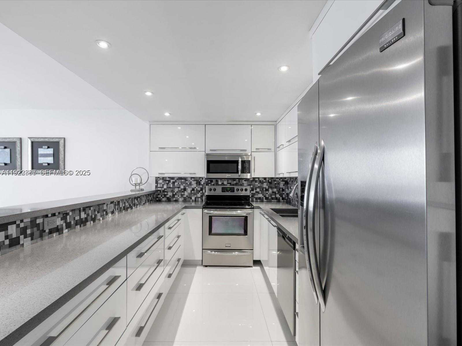 Small Image of 19370 EAST COLLINS AVE #627, Sunny Isles Beach Number 5