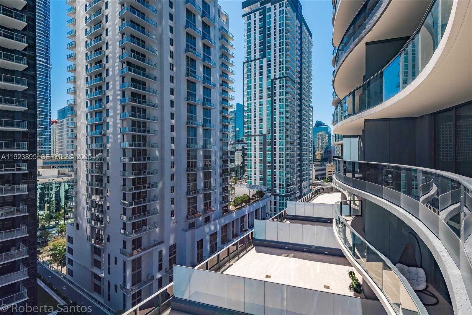 Small Image of 1000 BRICKELL PLZ #2009, Miami Number 1