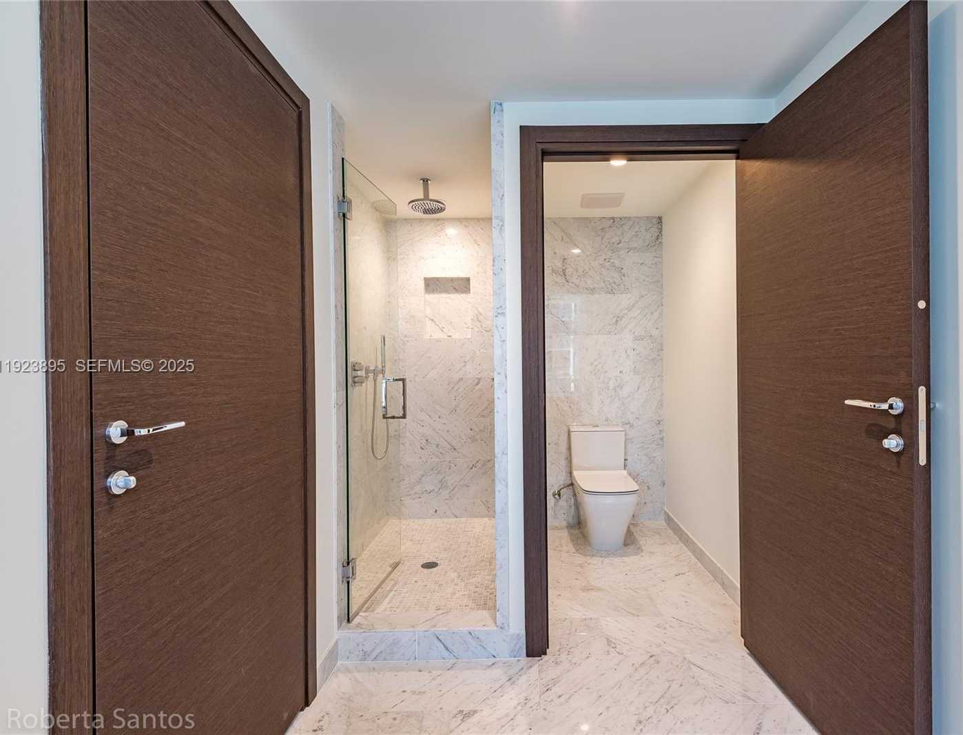 Small Image of 1000 BRICKELL PLZ #2009, Miami Number 35