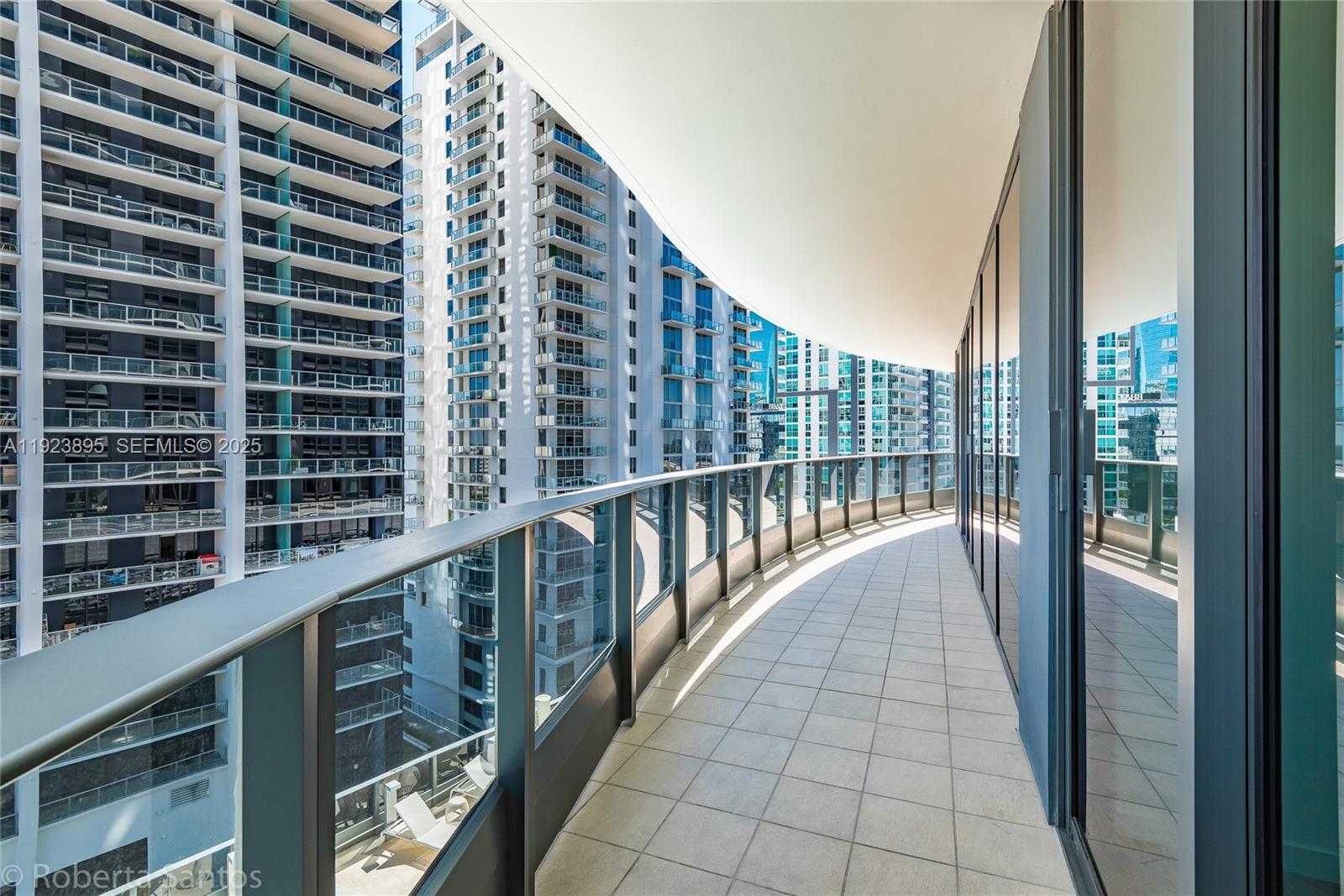 Small Image of 1000 BRICKELL PLZ #2009, Miami Number 7