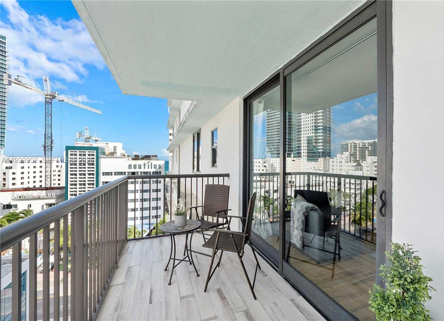 Small Image of 1800 COLLINS AVE #11B, Miami Beach Number 13