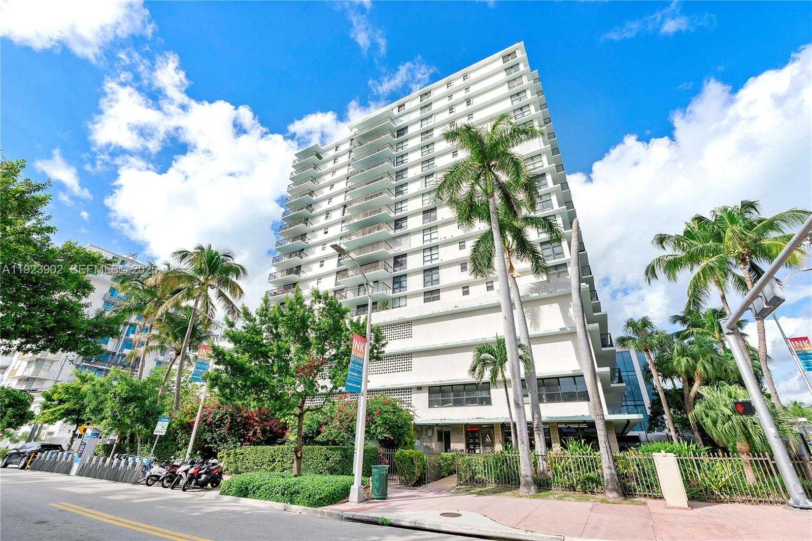 Small Image of 1800 COLLINS AVE #11B, Miami Beach Number 16