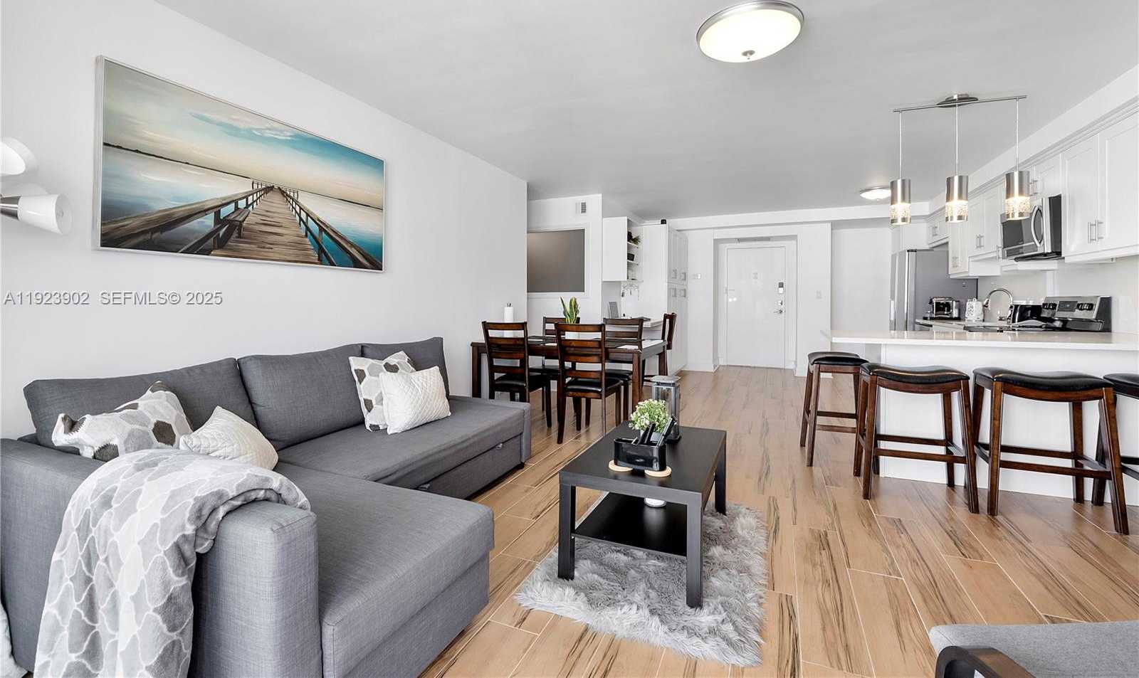 Small Image of 1800 COLLINS AVE #11B, Miami Beach Number 6