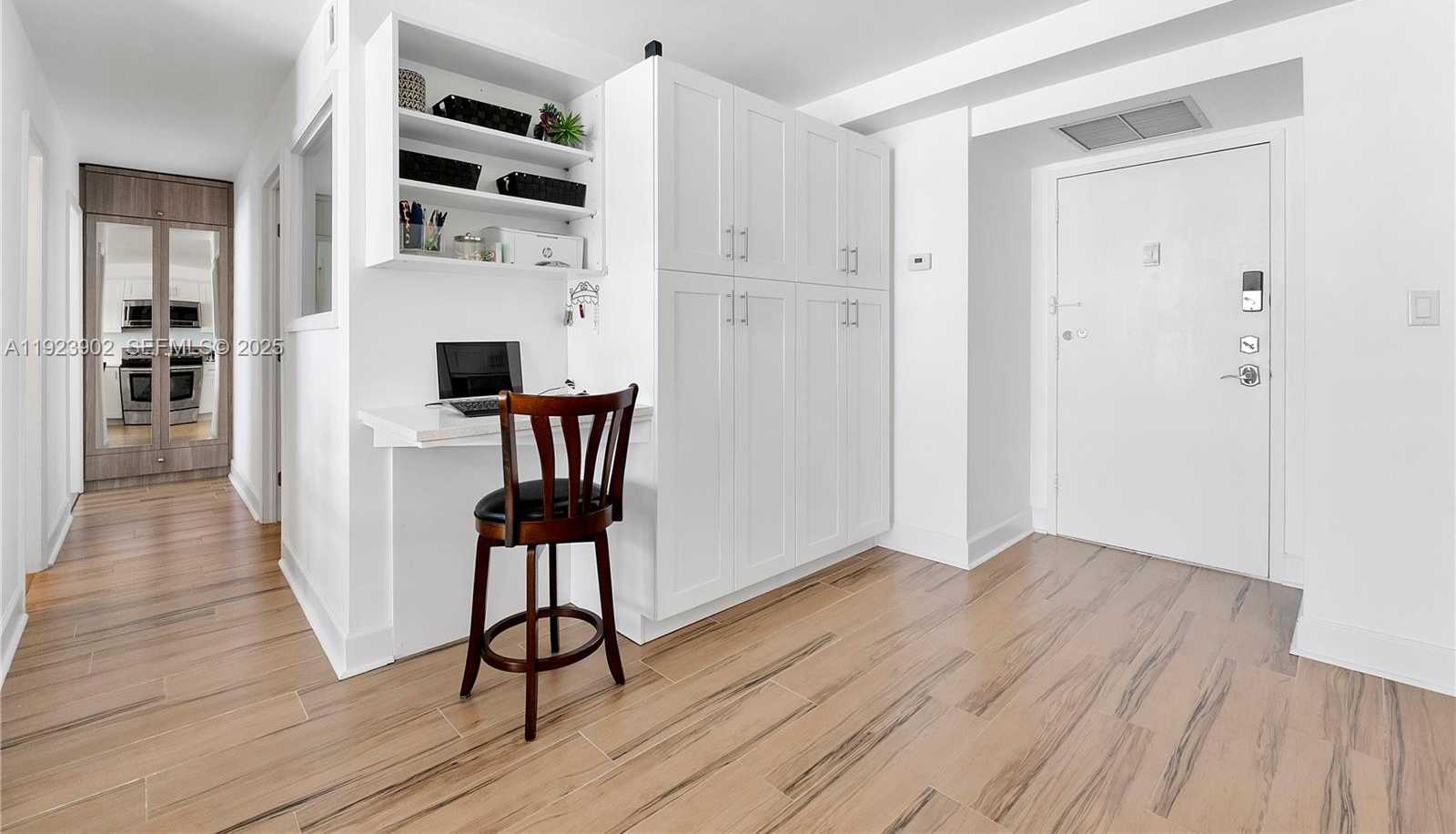 Small Image of 1800 COLLINS AVE #11B, Miami Beach Number 7