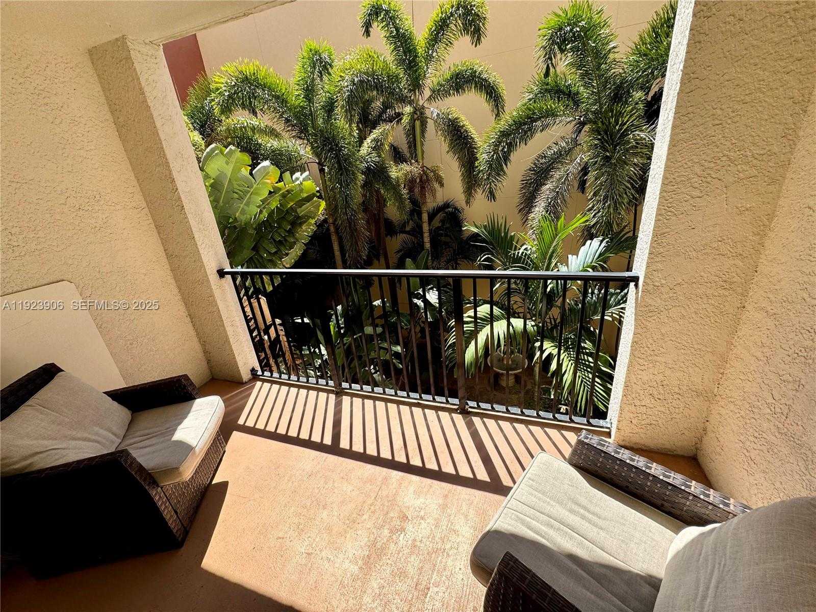 Small Image of 17150 NORTH BAY RD #2419, Sunny Isles Beach Number 5