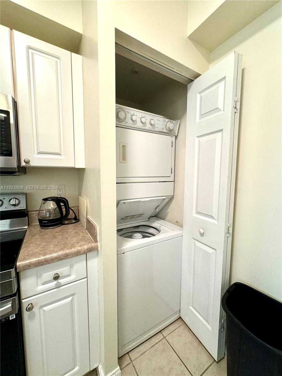 Small Image of 17150 NORTH BAY RD #2419, Sunny Isles Beach Number 9