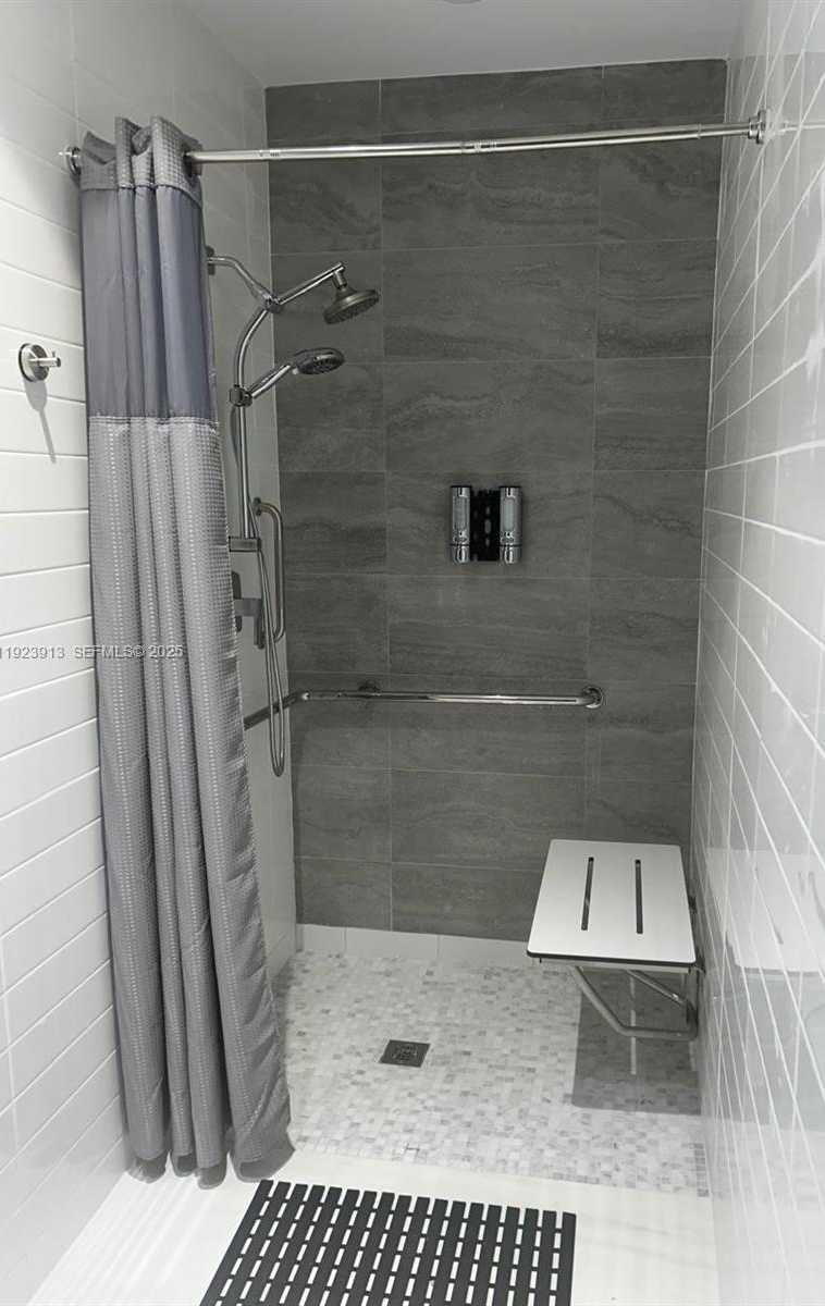 Small Image of 17550 COLLINS AVE #1204, Sunny Isles Beach Number 20