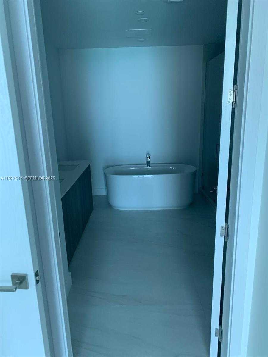 Small Image of 17550 COLLINS AVE #1204, Sunny Isles Beach Number 37