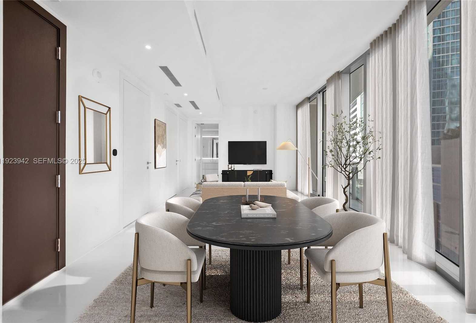 Small Image of 300 BISCAYNE BOULEVARD WAY #1106E, Miami Number 2