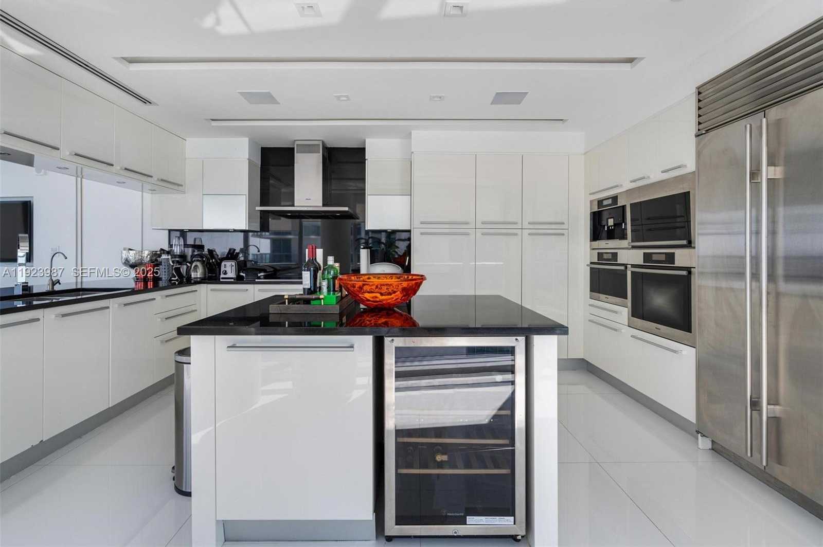 Small Image of 17121 COLLINS AVE #3201, Sunny Isles Beach Number 16