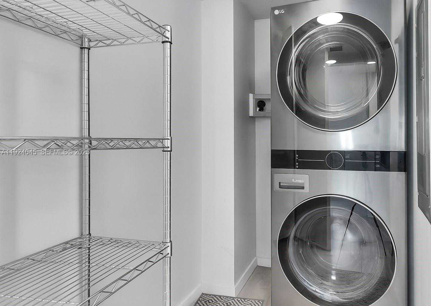 Small Image of 1040 BISCAYNE BLVD #2603, Miami Number 21