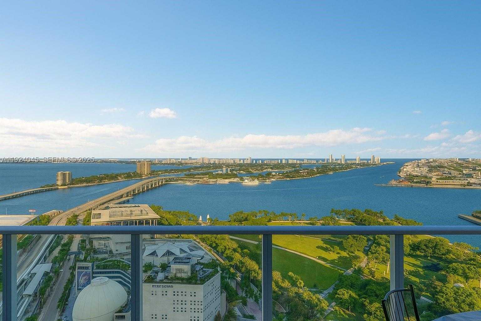 Small Image of 1040 BISCAYNE BLVD #2603, Miami Number 22