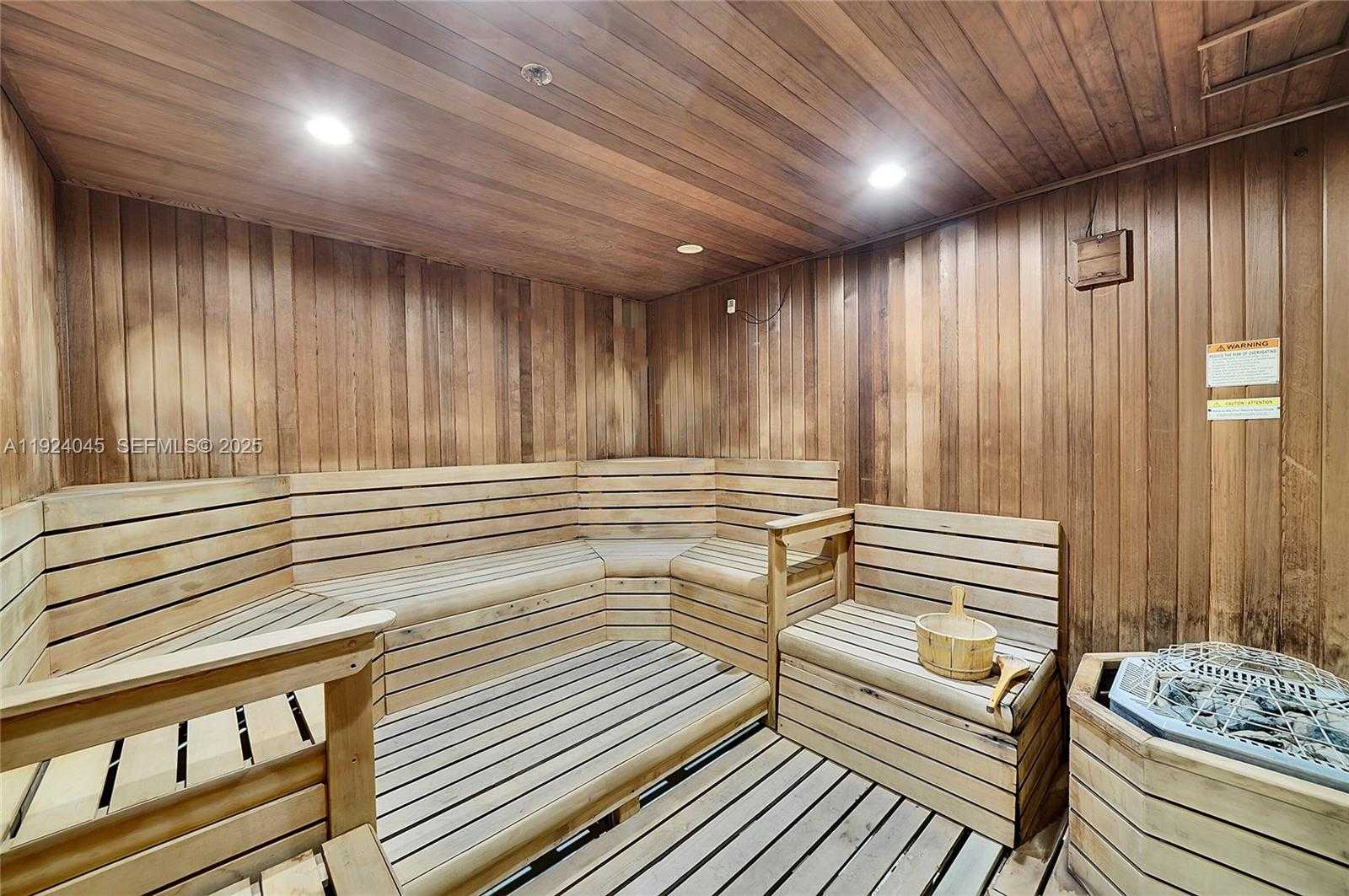 Small Image of 1040 BISCAYNE BLVD #2603, Miami Number 27