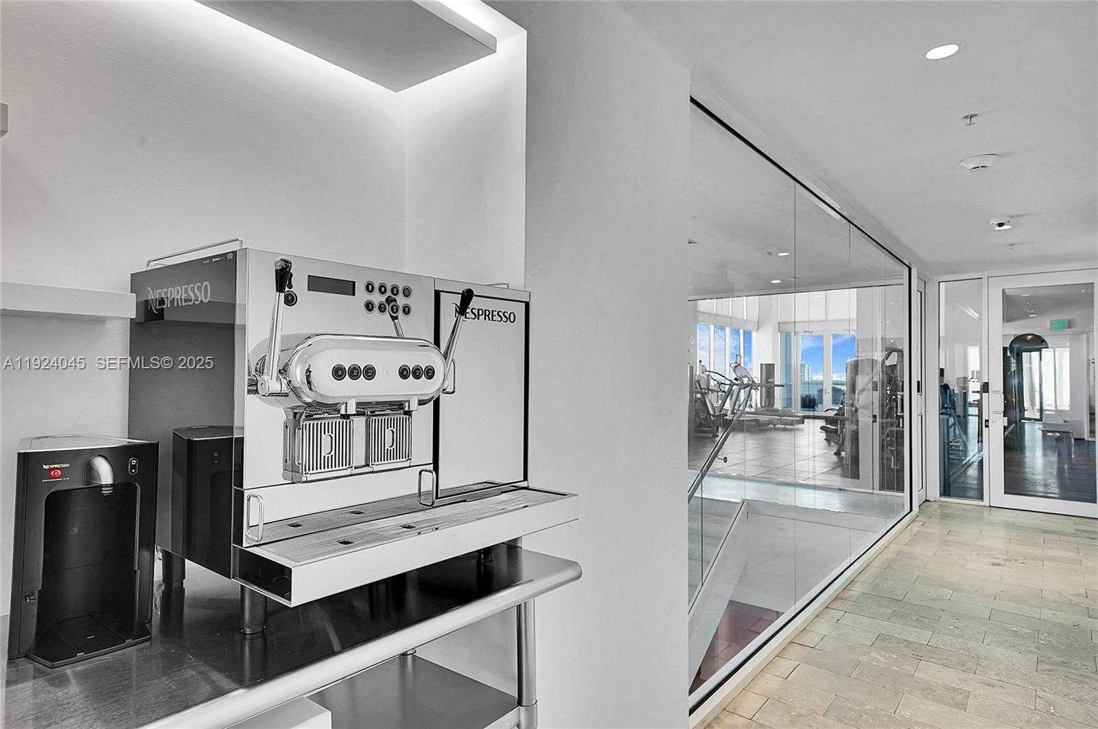 Small Image of 1040 BISCAYNE BLVD #2603, Miami Number 29