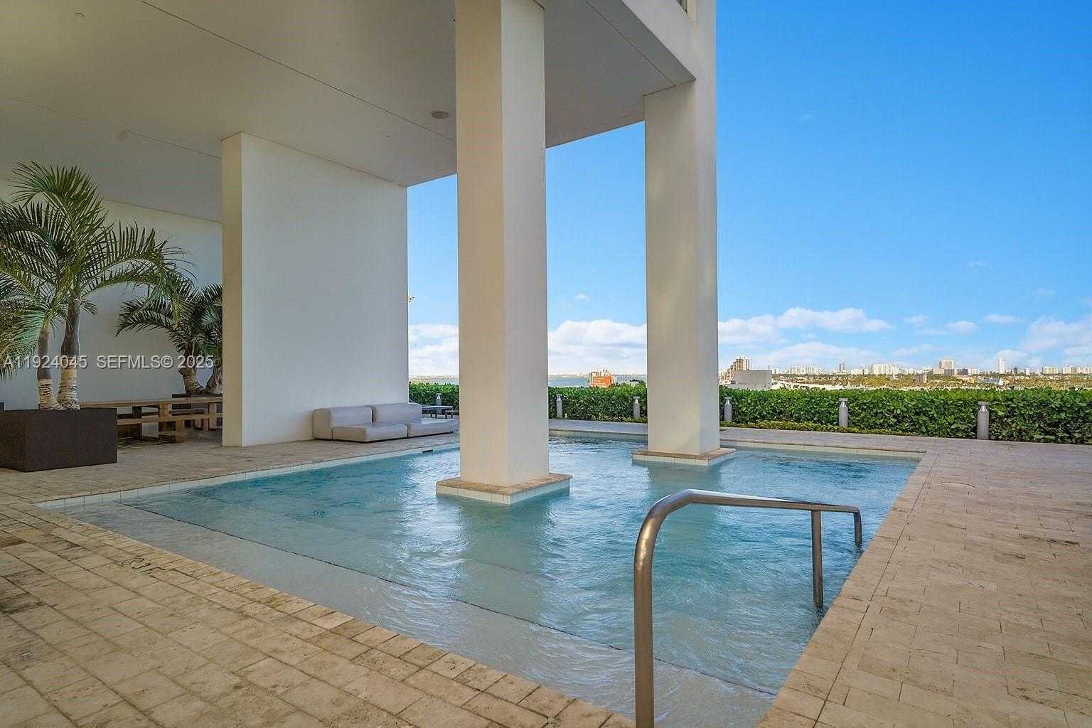 Small Image of 1040 BISCAYNE BLVD #2603, Miami Number 36