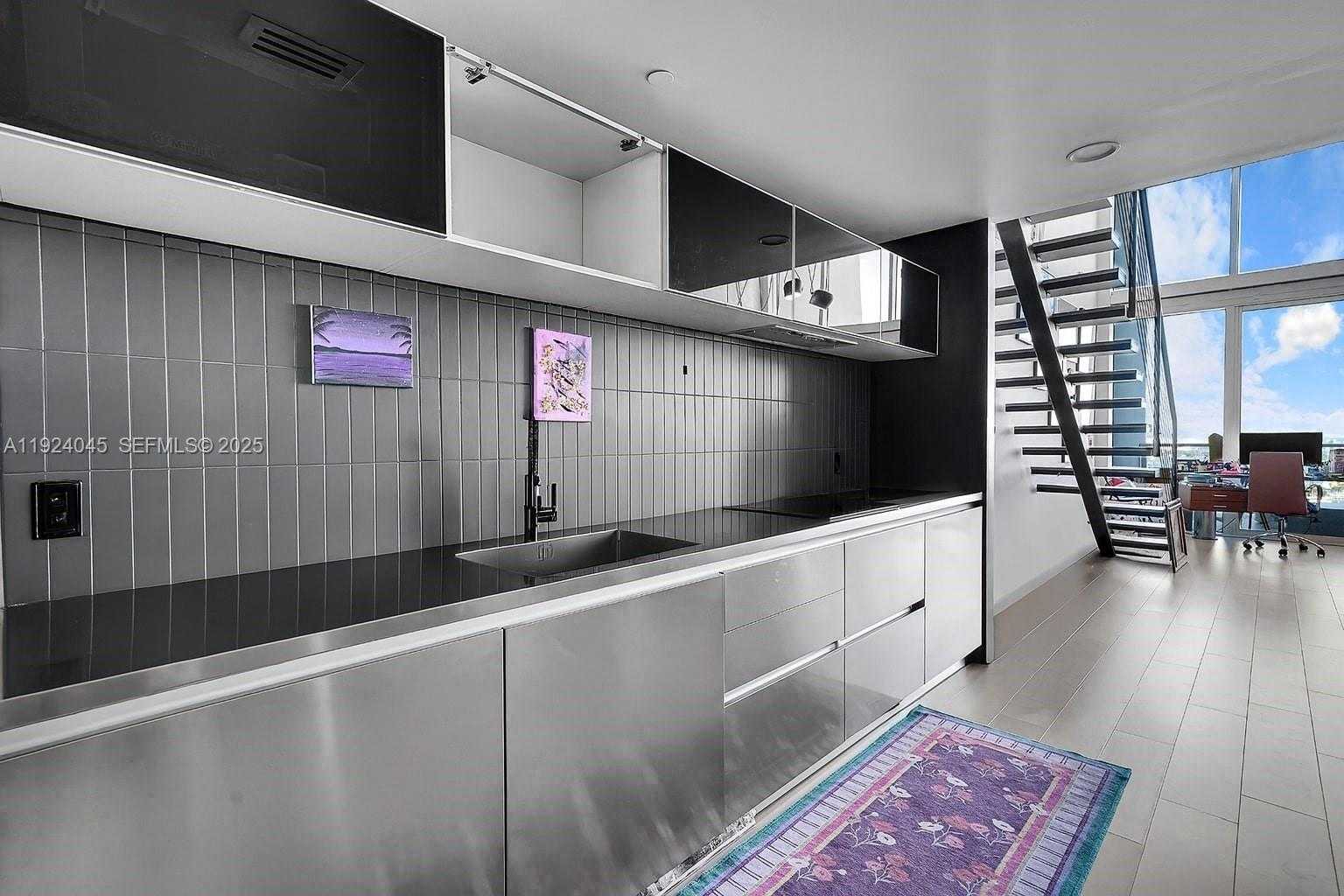 Small Image of 1040 BISCAYNE BLVD #2603, Miami Number 5